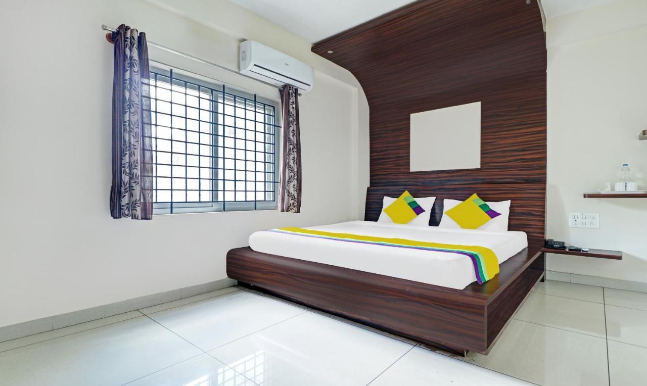 Itsy Hotels Colors Stay Chikmagalūr Zewnętrze zdjęcie